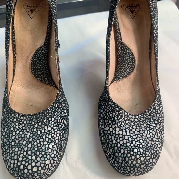 Stylish Black and White Women's Shoes perfect almost new - Picture 6 of 7